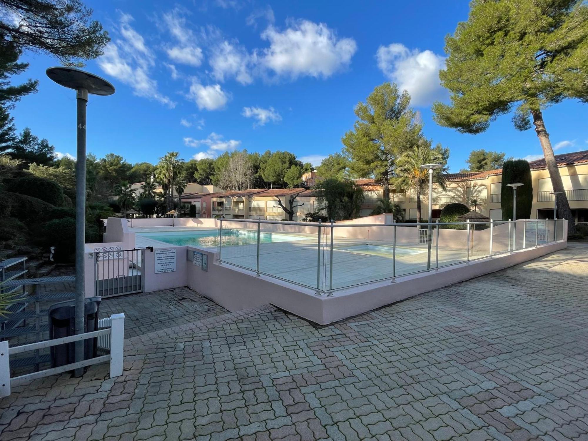 Studio Climatise Piscine Et Proche Plage Sanary-sur-Mer Extérieur photo